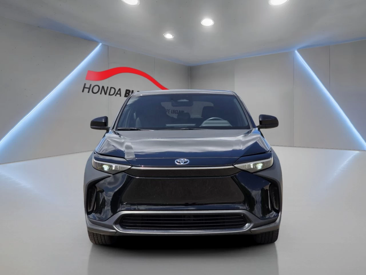 2023 Toyota bZ4X L FWD Image principale