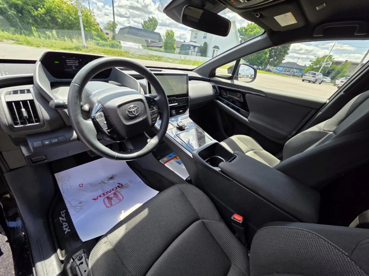 2023 Toyota bZ4X L FWD Image principale