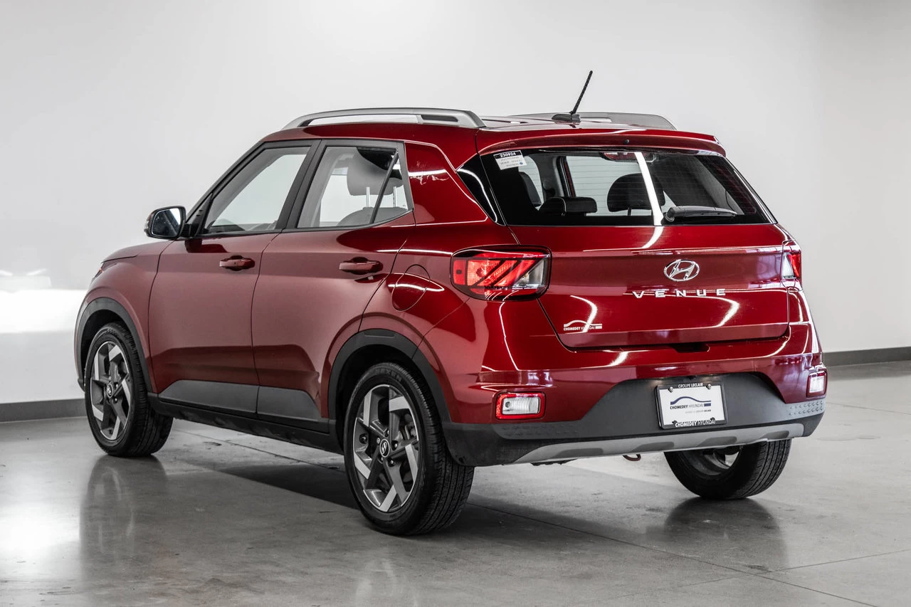2023 Hyundai Venue Ultimate Main Image
