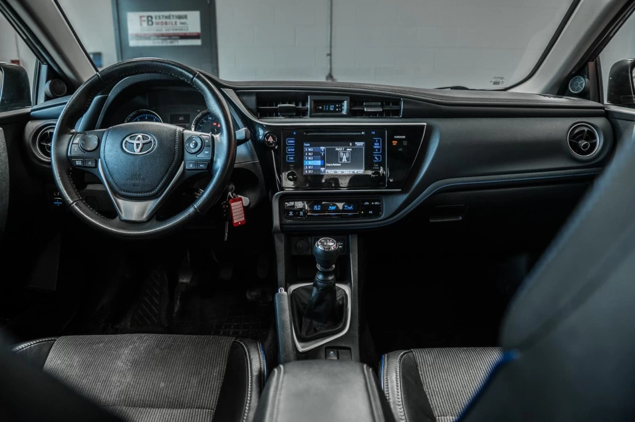 2017 Toyota Corolla Manuelle AUBAINE!!! Main Image