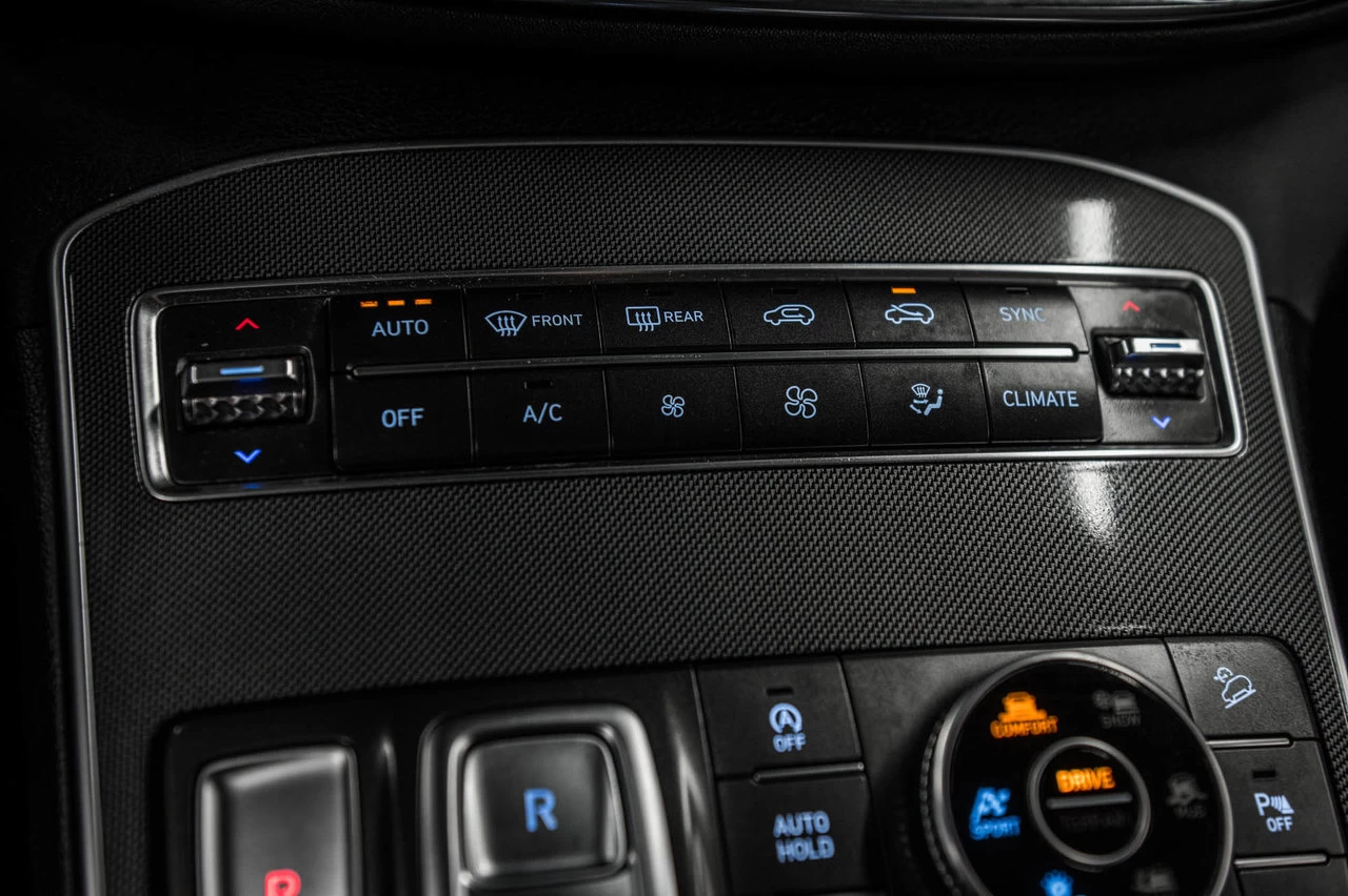 2021 Hyundai Santa Fe Preferred Main Image