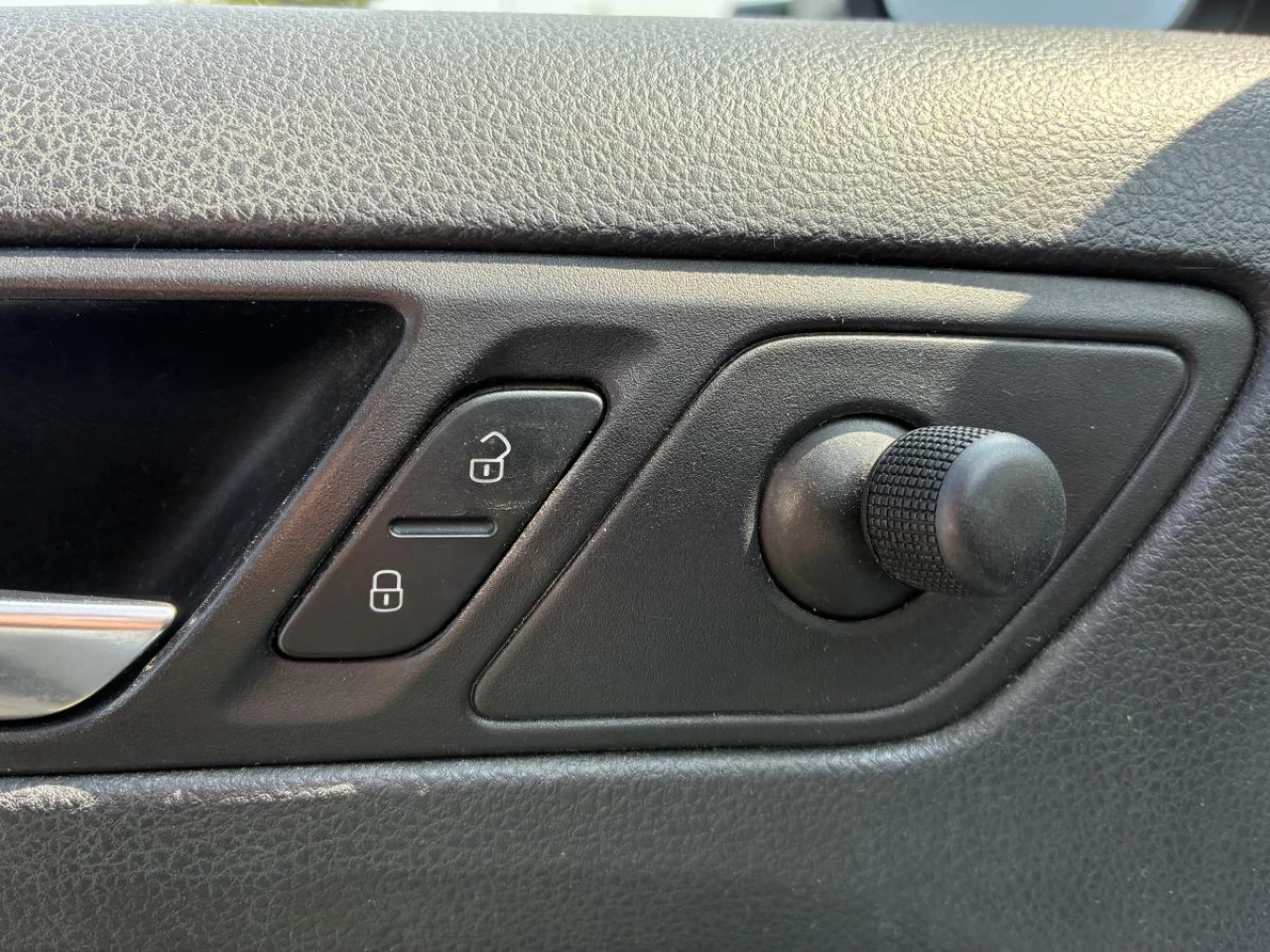 2015 Volkswagen Jetta 4dr 2.0L Auto Trendline+ Main Image