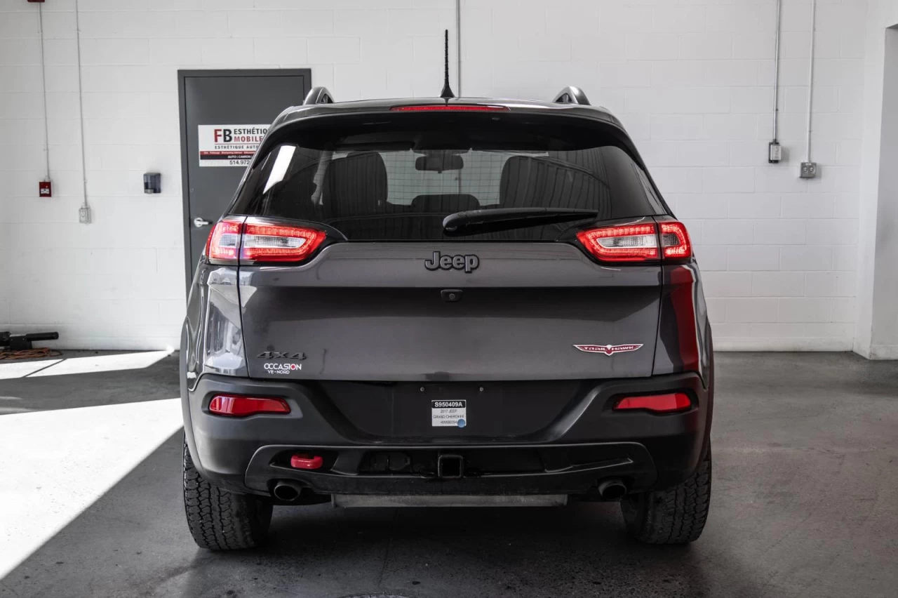 2017 Jeep Cherokee 4WD Trailhawk WOW Main Image