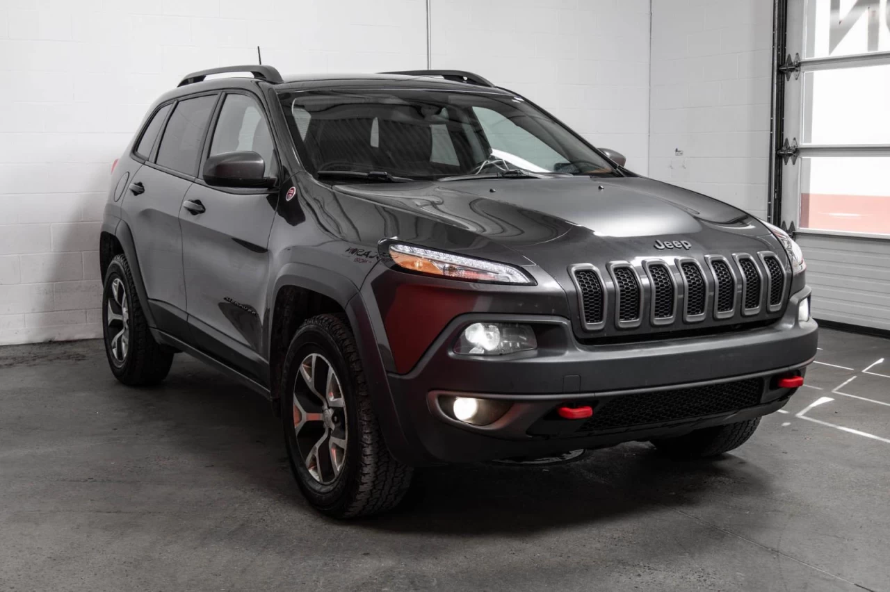 2017 Jeep Cherokee 4WD Trailhawk WOW Main Image
