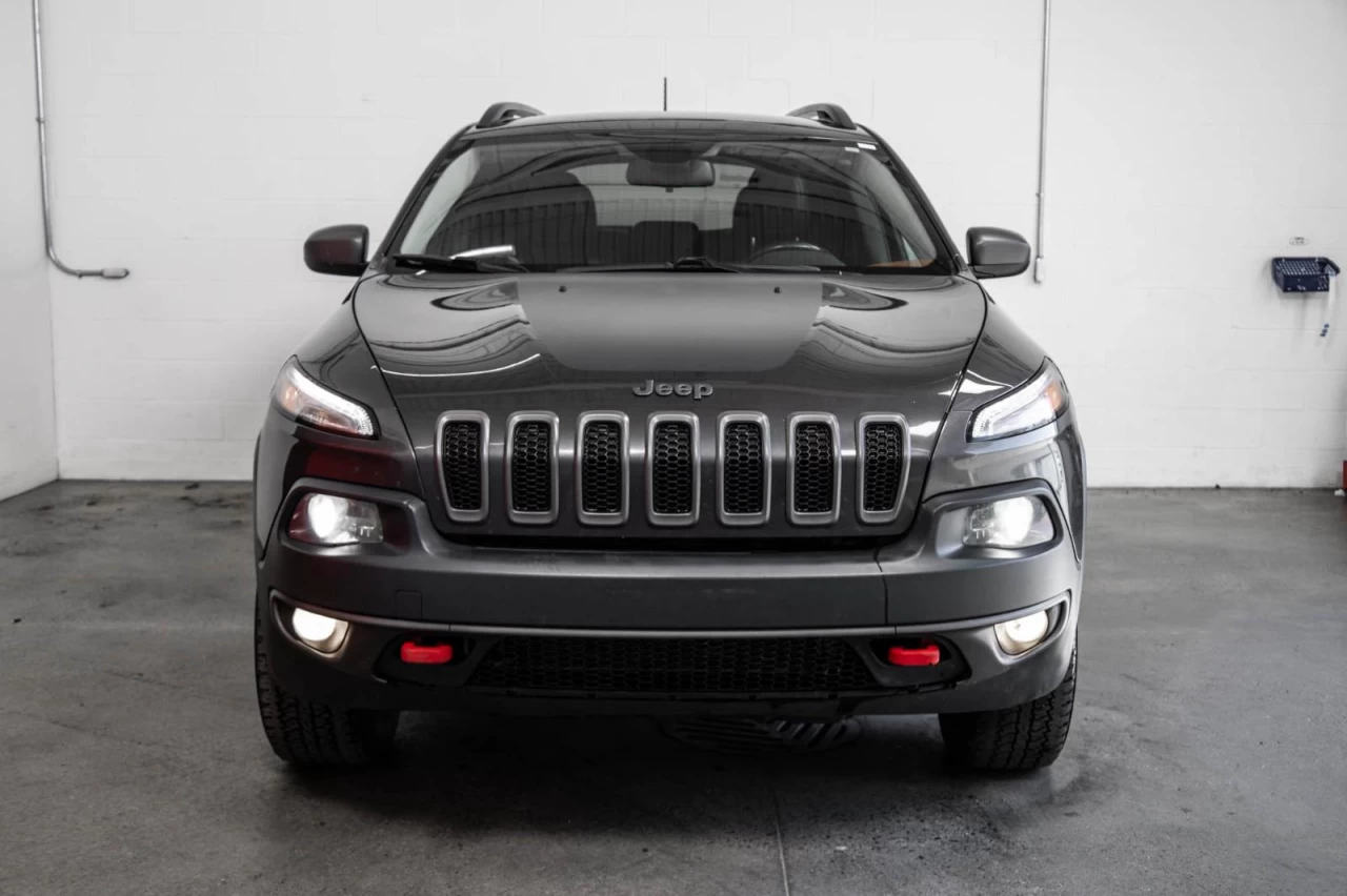 2017 Jeep Cherokee 4WD Trailhawk WOW Main Image
