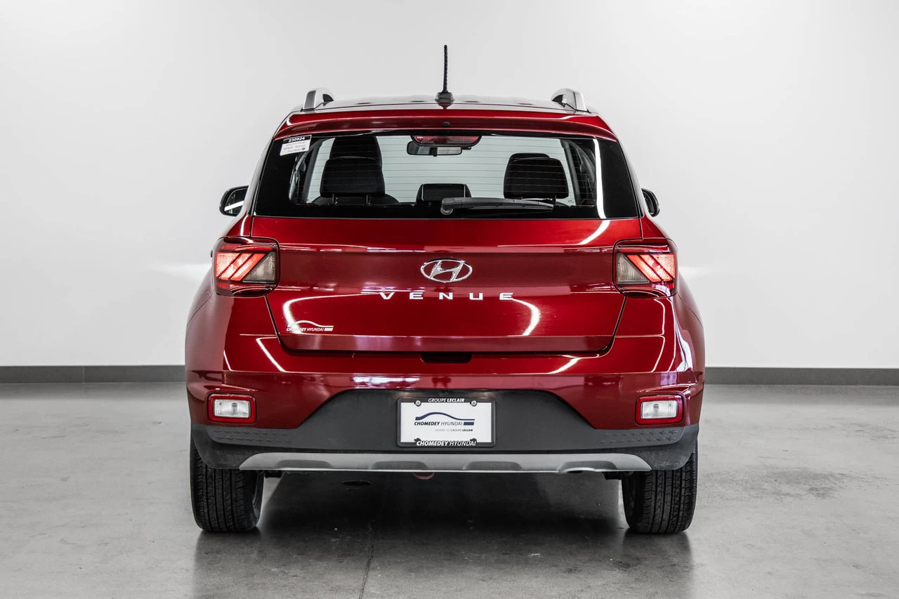 2023 Hyundai Venue Ultimate Main Image