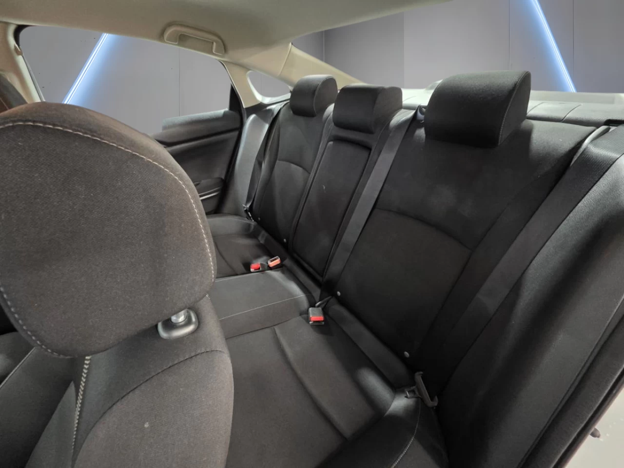 2019 Honda Civic LX CVT Sedan Image principale