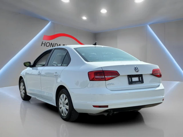 Volkswagen Jetta 4dr 2.0L Auto Trendline+ 2015