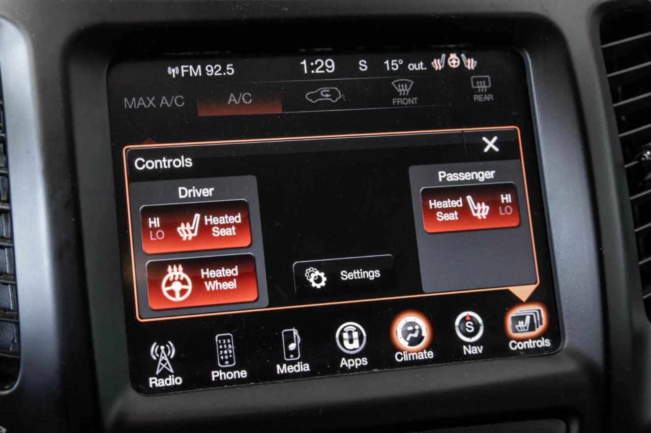2017 Jeep Cherokee 4WD Trailhawk WOW Main Image