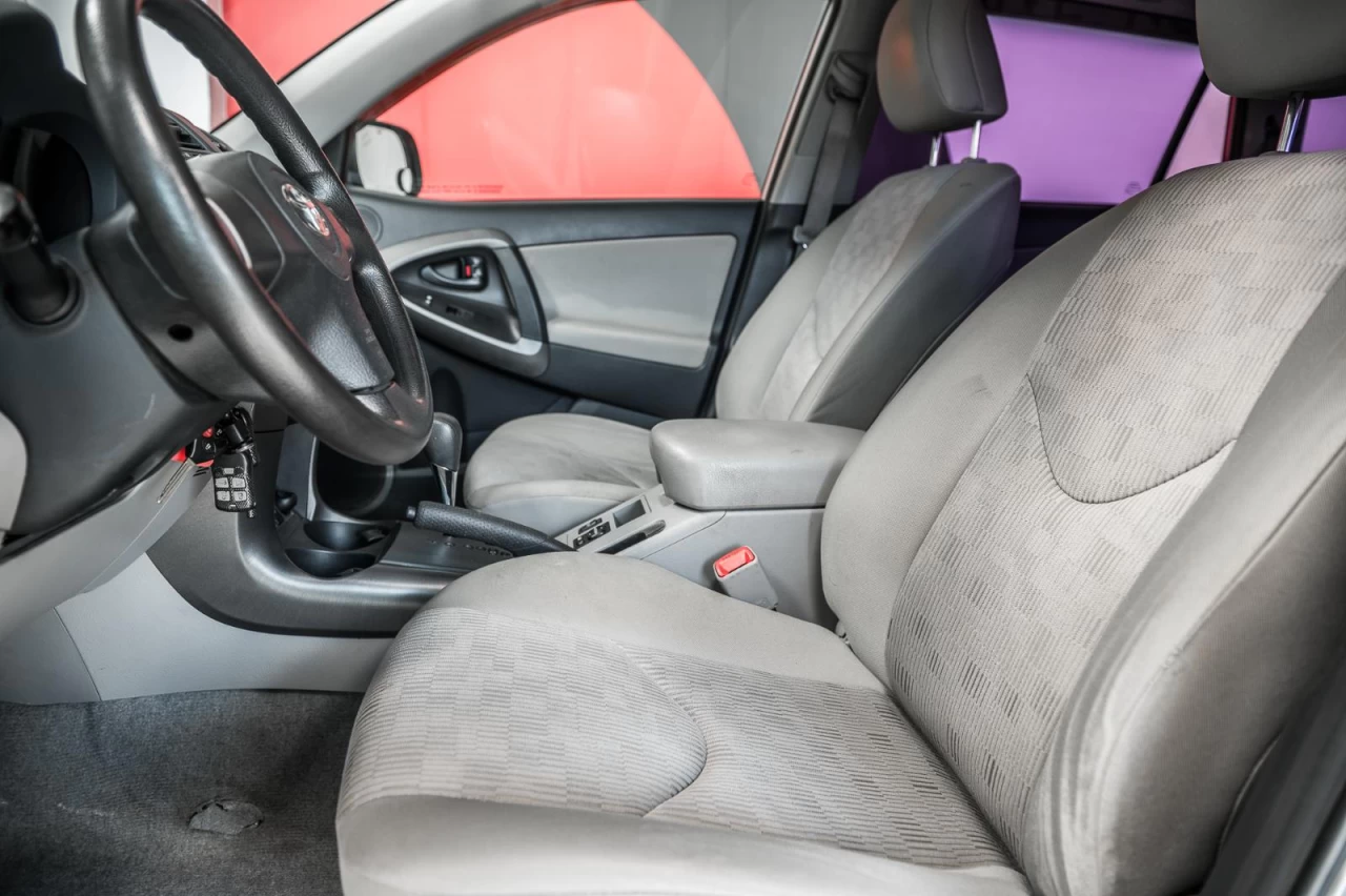 2010 Toyota RAV4 Automatique -4x4 Main Image