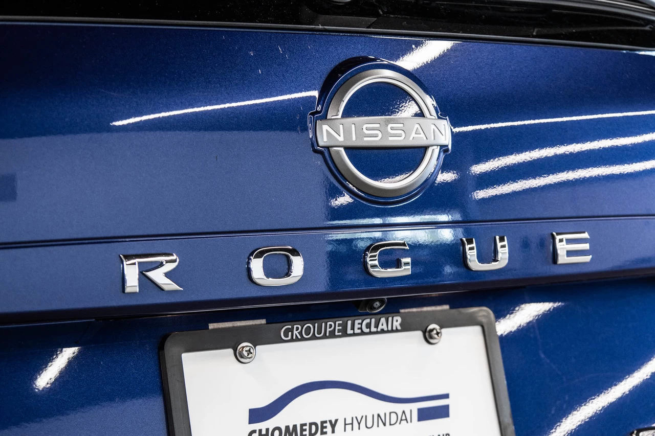 2023 Nissan Rogue Sv Tech Awd Main Image