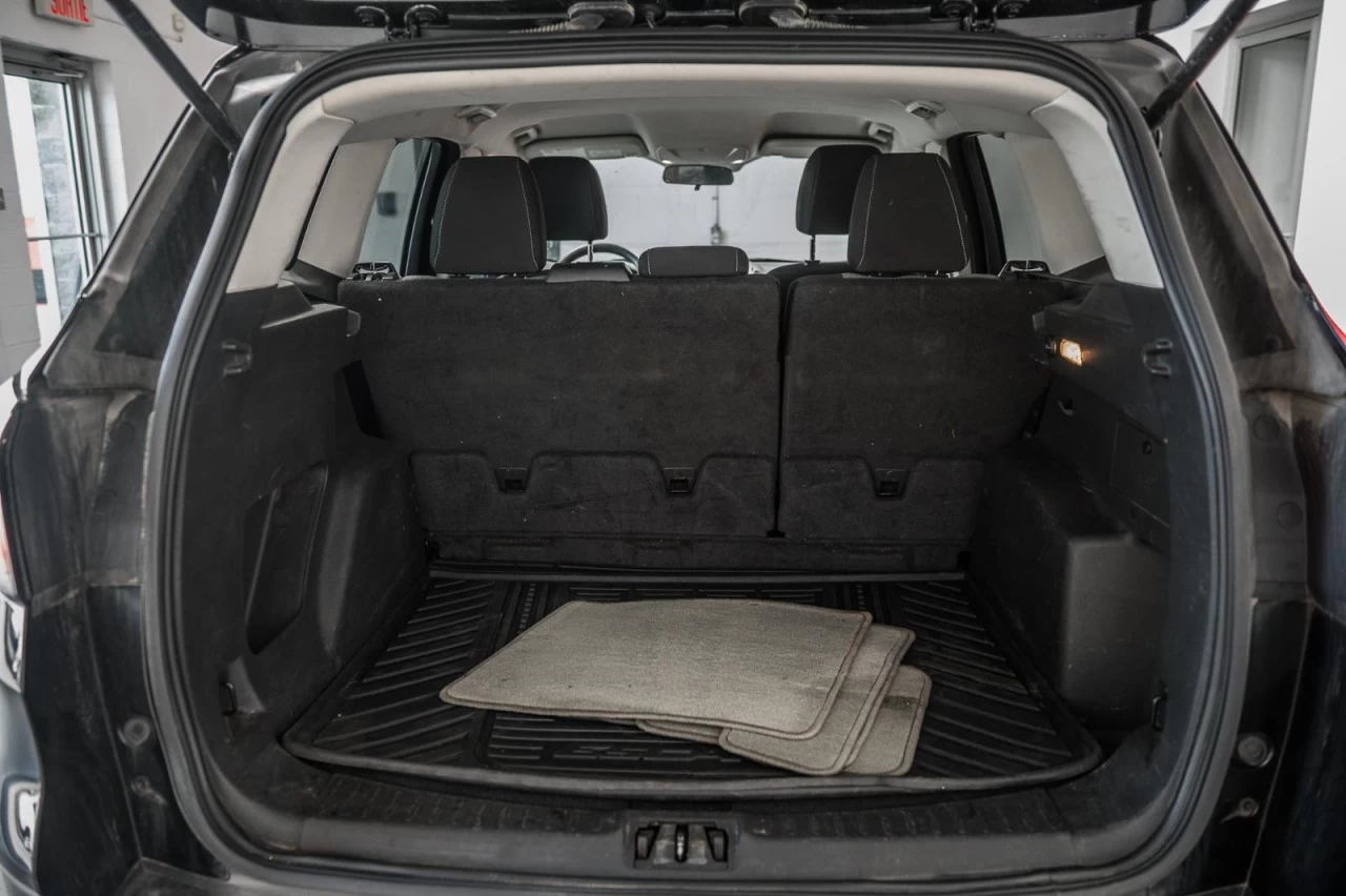 2017 Ford Escape Automatique 4WD SE Main Image