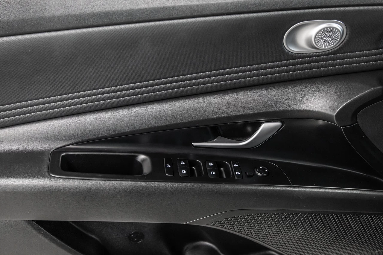 2022 Hyundai Elantra Preferred Image principale