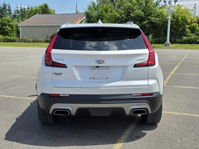 Cadillac XT4 AWD 4dr Premium Luxury 2022