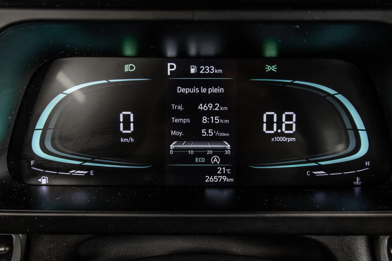 2024 Hyundai Elantra Essential Main Image