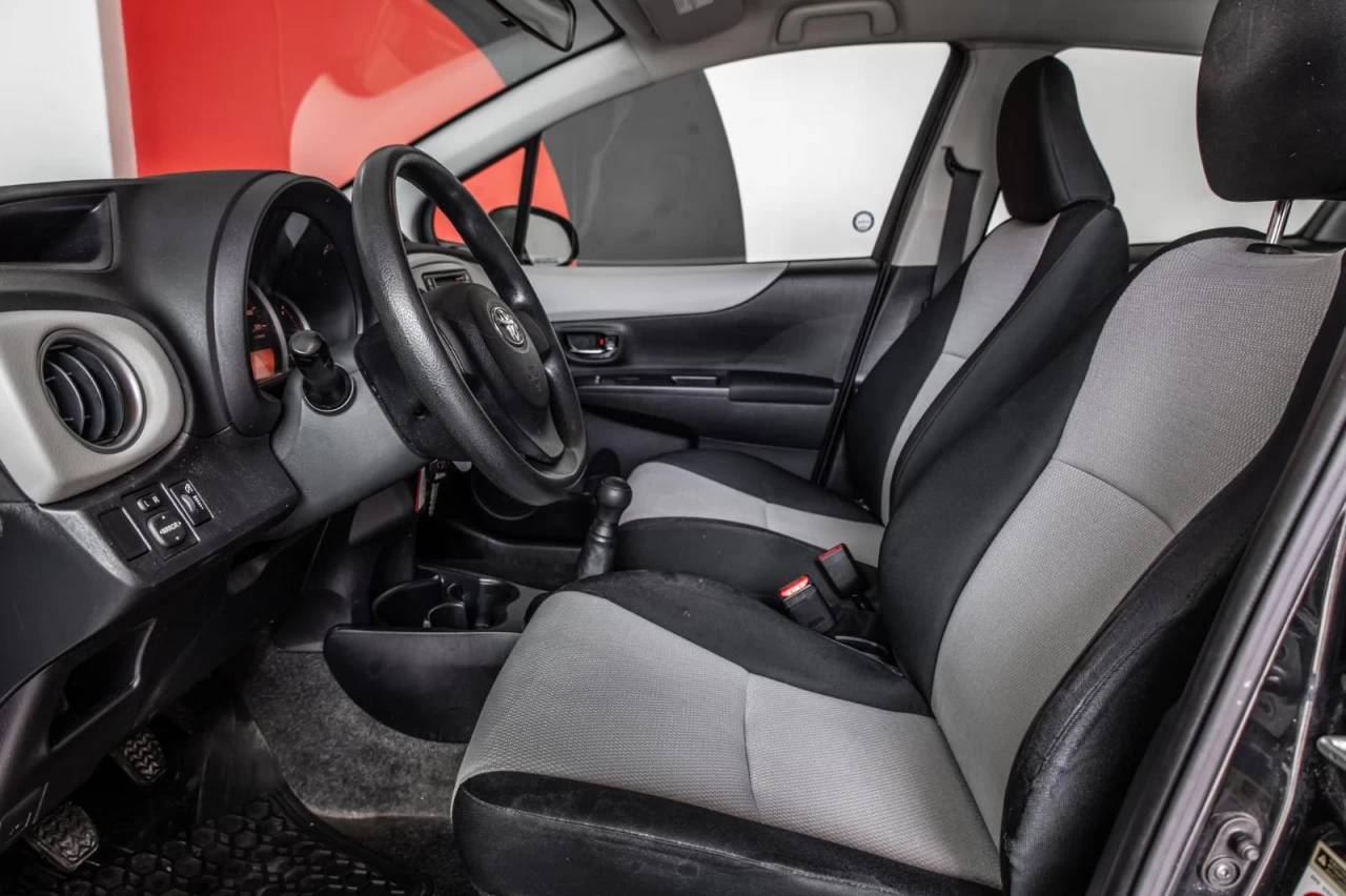 2013 Toyota Yaris Manuelle Garantie 1 AN Image principale