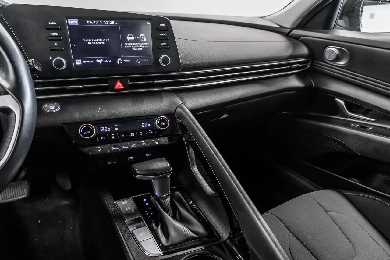 2022 Hyundai Elantra hybrid Preferred Main Image