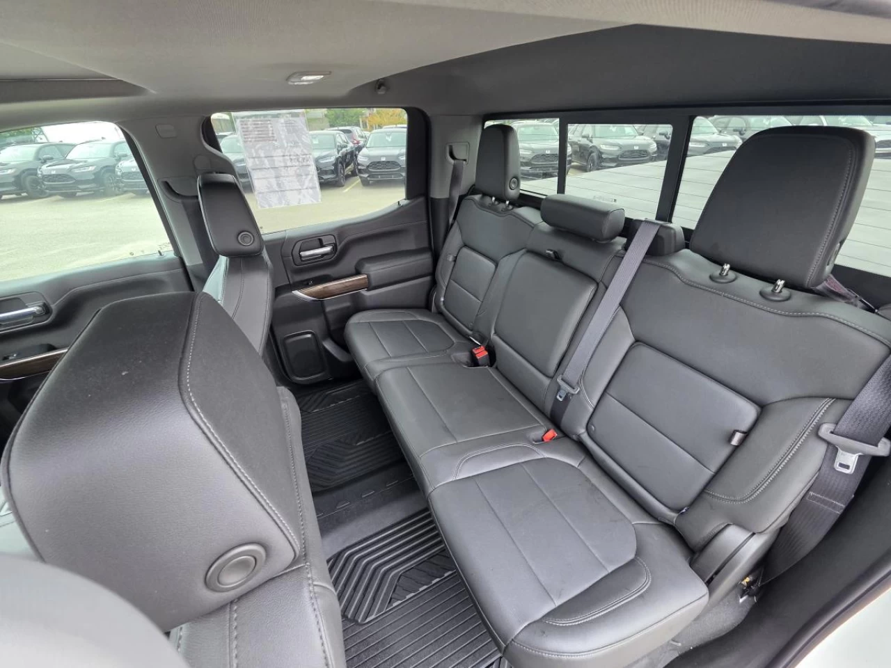 2022 Chevrolet Silverado 1500 Crew Cab Short Box 4-Wheel Drive LT Trail Boss Image principale