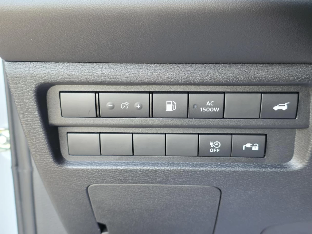2025 Mitsubishi Outlander LE S-AWC Main Image