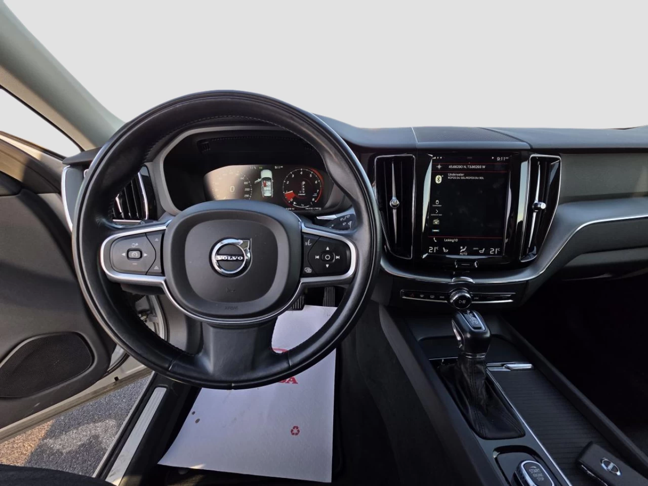 2019 Volvo XC60 T6 AWD Momentum Image principale