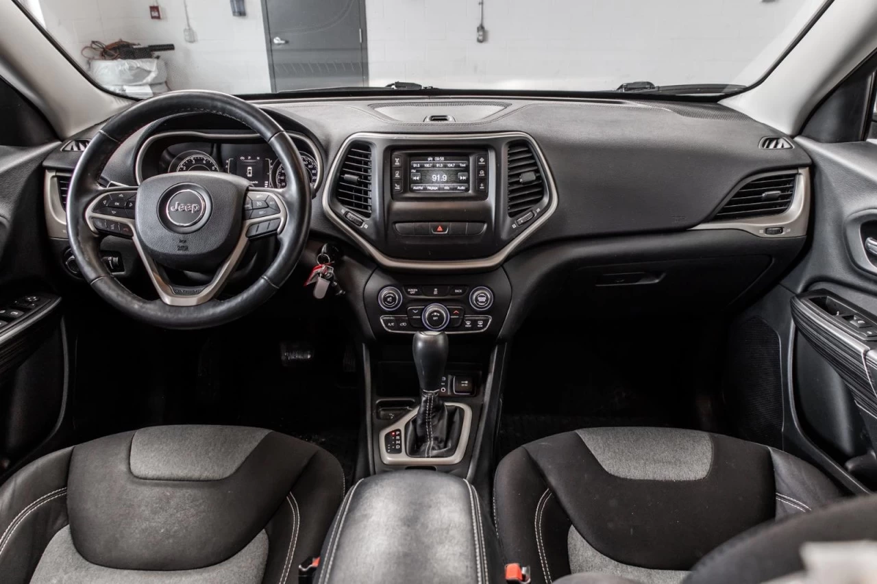 2015 Jeep Cherokee 2x4 Sport Garantie 1 AN Image principale