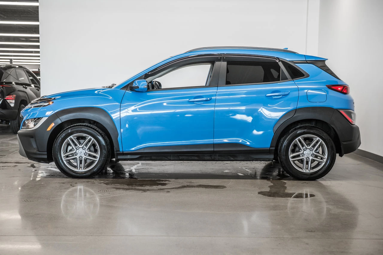 2023 Hyundai Kona Essential Main Image