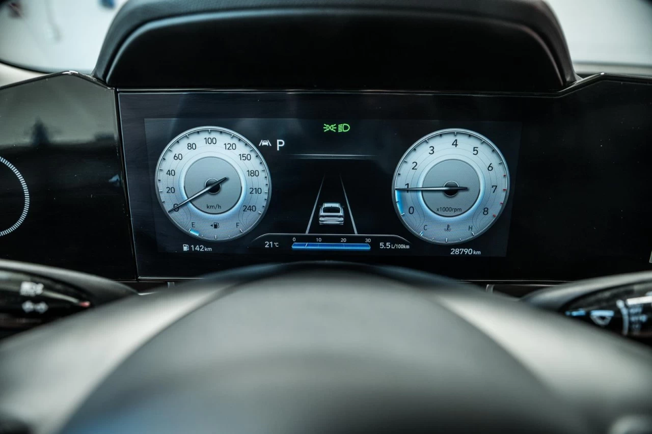 2023 Hyundai Elantra Luxury CUIR+CARPLAY+SIEGES.CHAUFFANTS Main Image