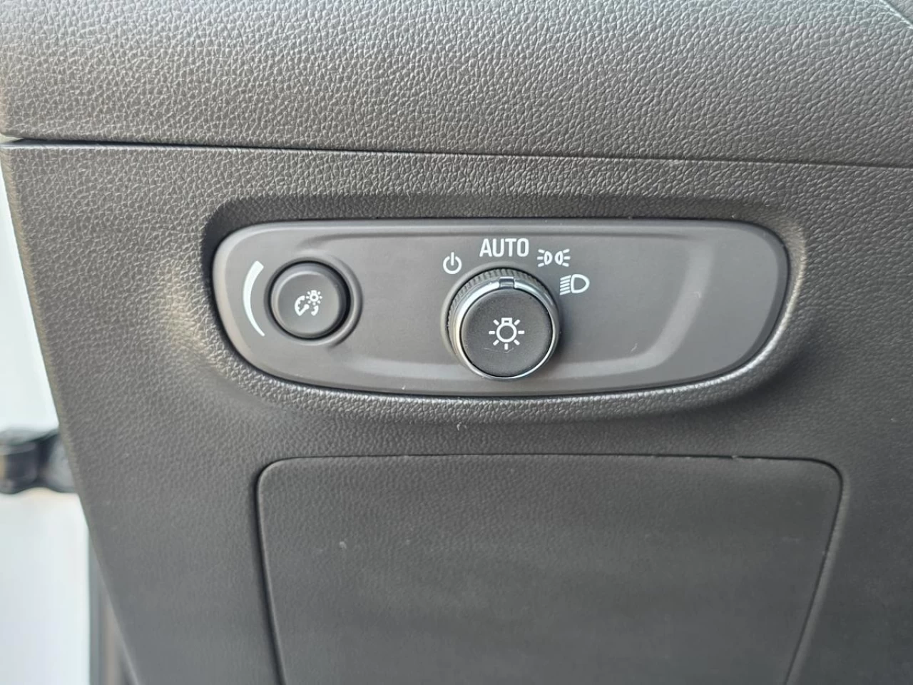 2025 Buick Encore GX Preferred AWD Main Image