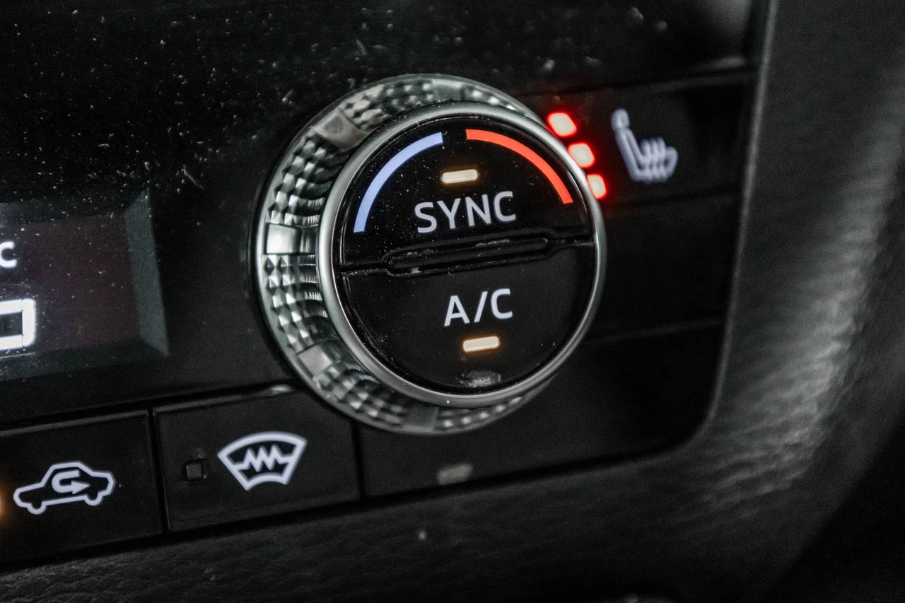 2024 Mitsubishi Outlander Es Awd 7pass Main Image
