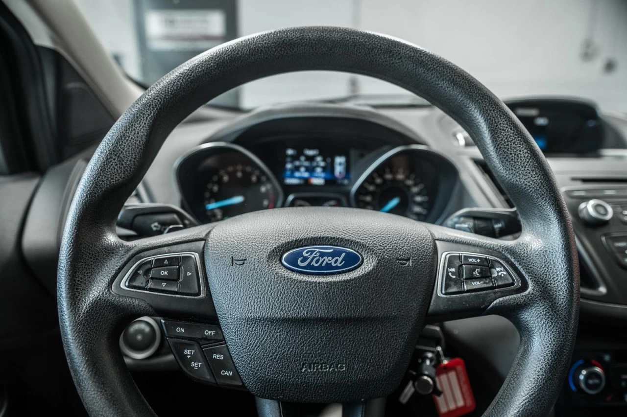 2017 Ford Escape Automatique 4WD SE Main Image