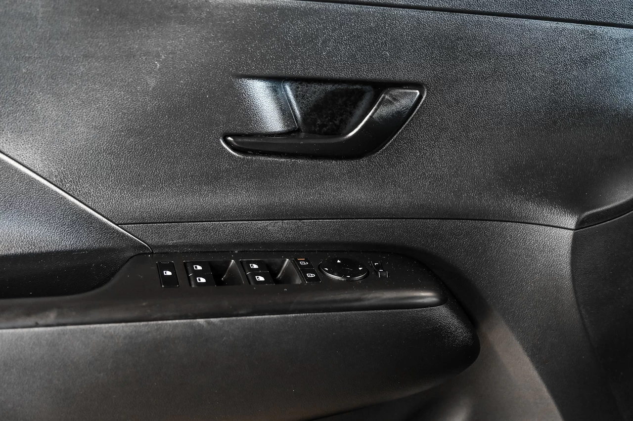 2024 Hyundai Kona Preferred Awd Main Image