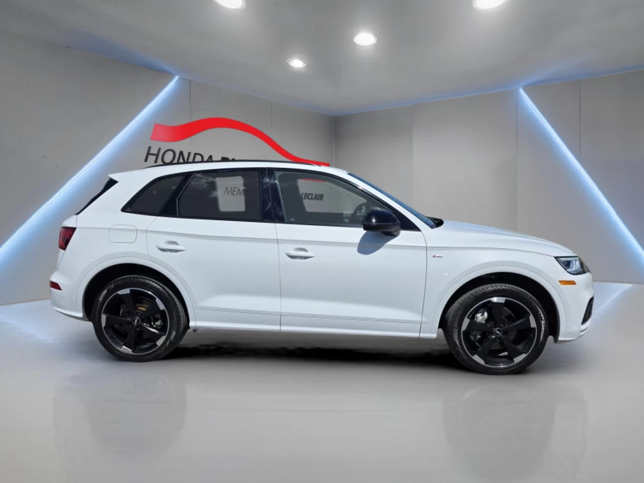 2020 Audi Q5 Progressiv 45 TFSI quattro Main Image