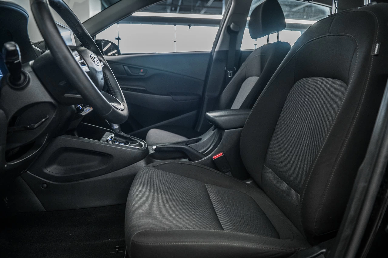 2022 Hyundai Kona Preferred Main Image