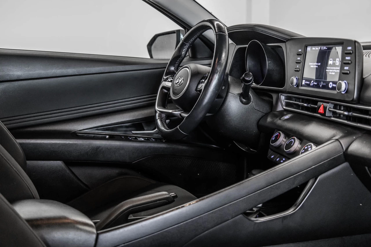 2022 Hyundai Elantra Preferred Image principale