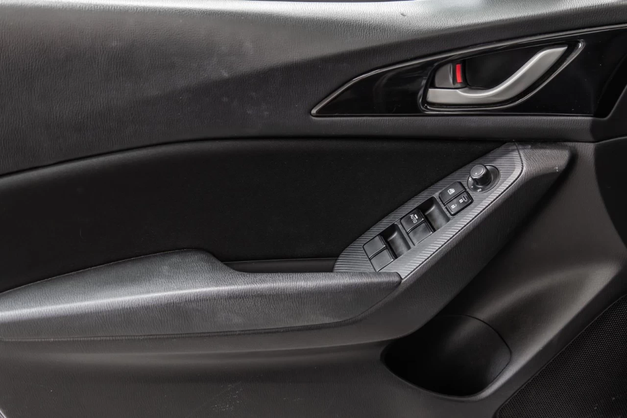 2015 Mazda Mazda3 Manuelle AUBAINE!!! Main Image