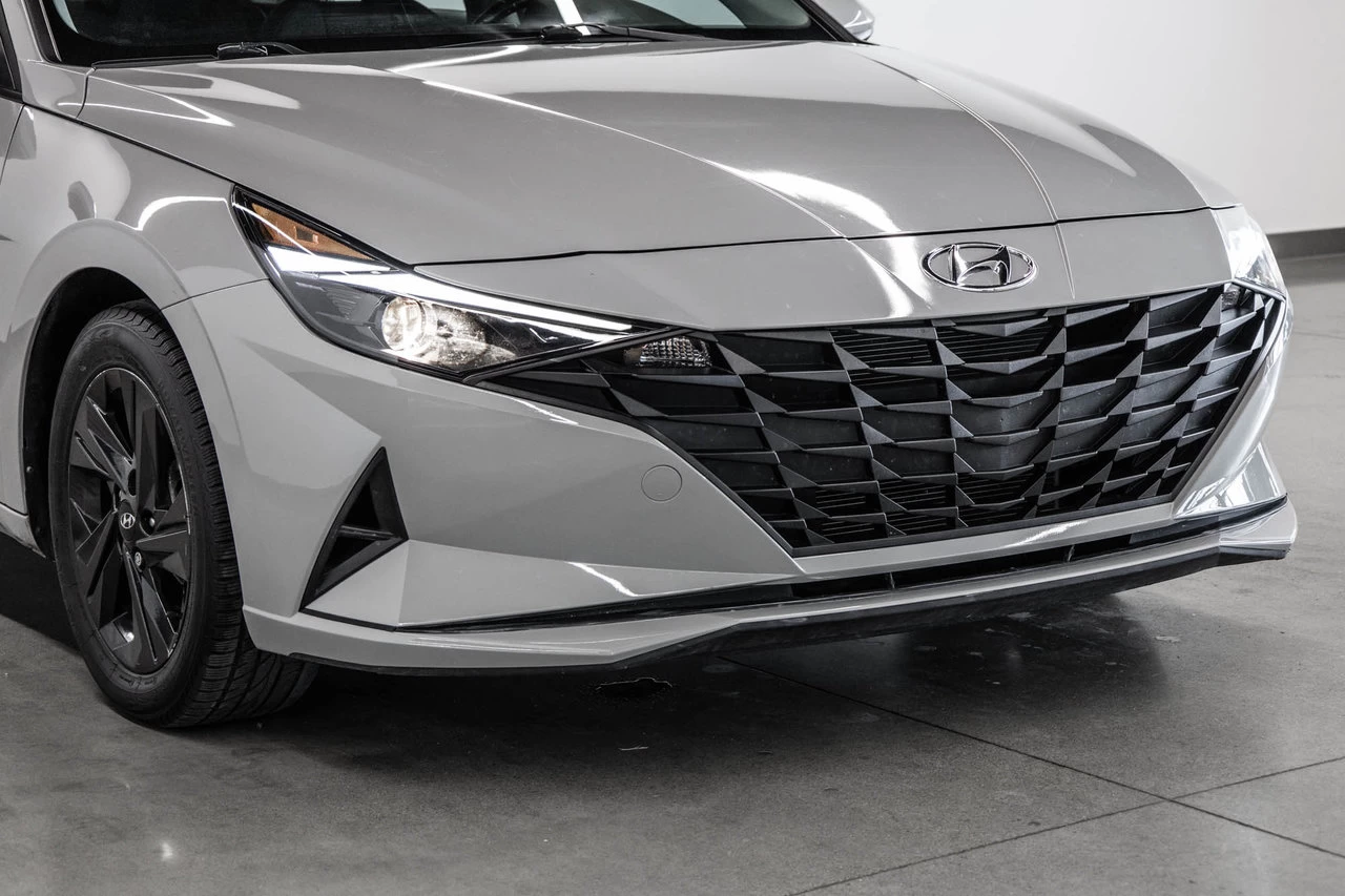 2022 Hyundai Elantra Preferred Image principale