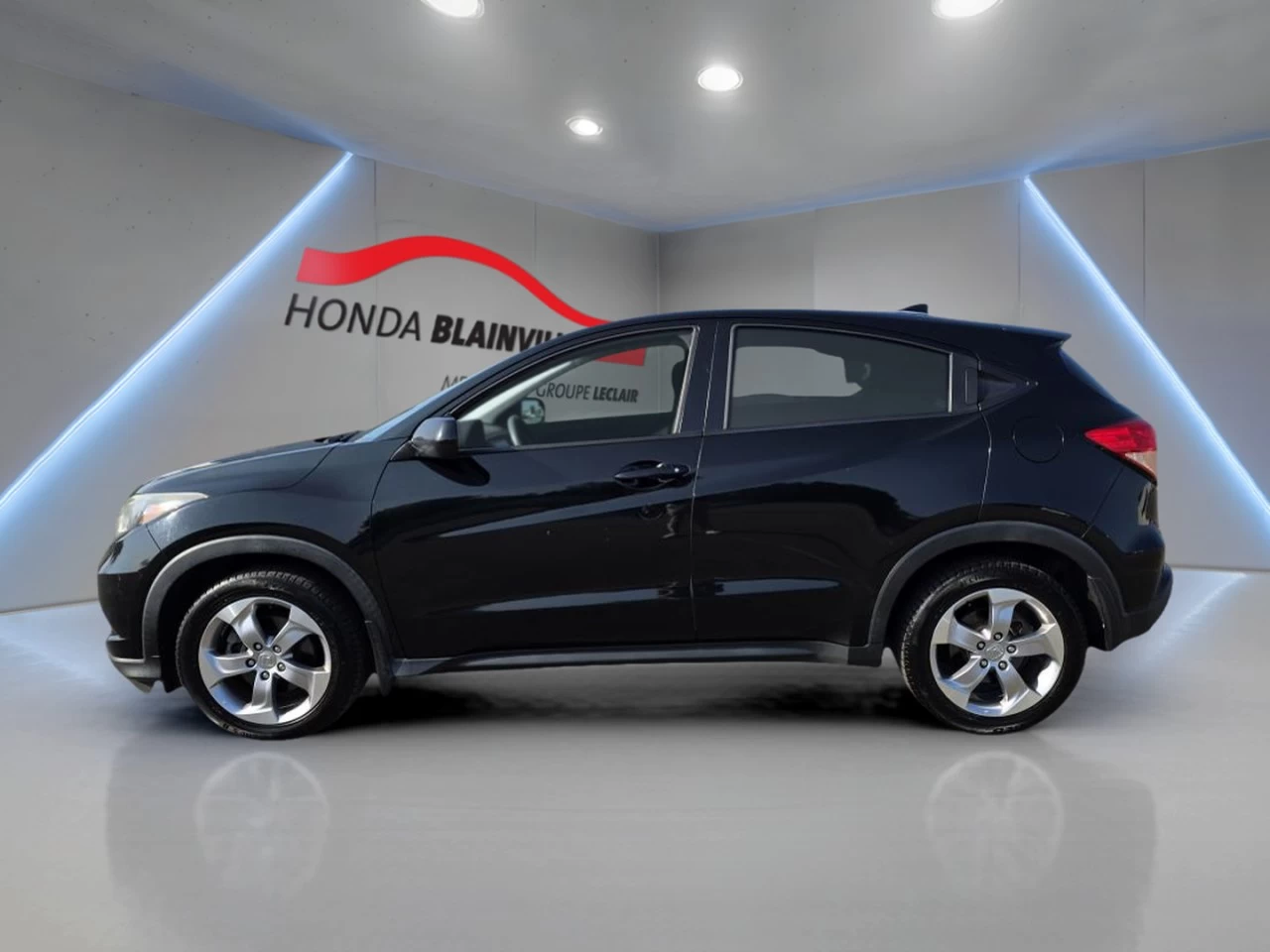 2018 Honda HR-V LX 2WD Manual Main Image
