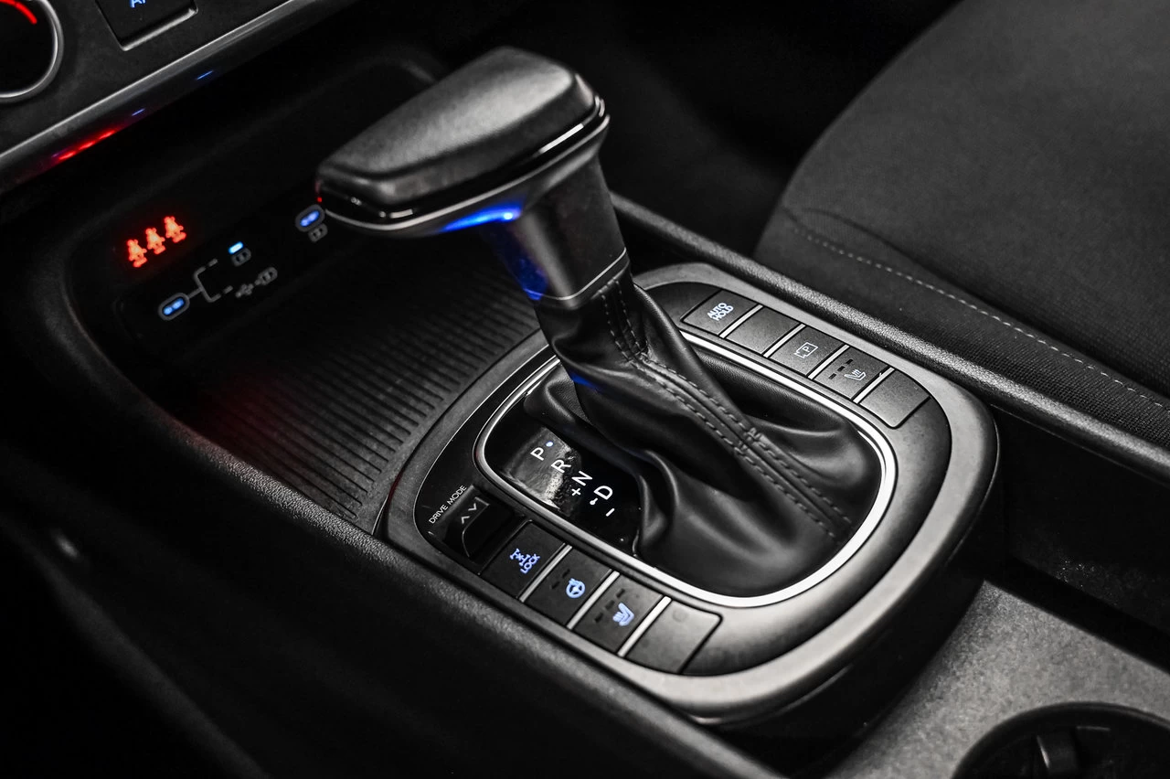 2024 Hyundai Kona Preferred Awd Main Image