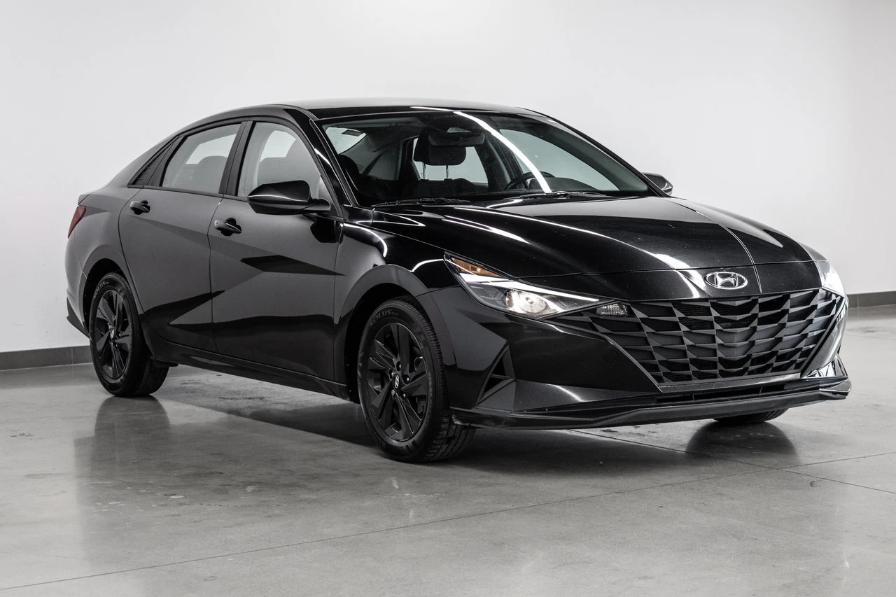 2022 Hyundai Elantra Preferred Image principale
