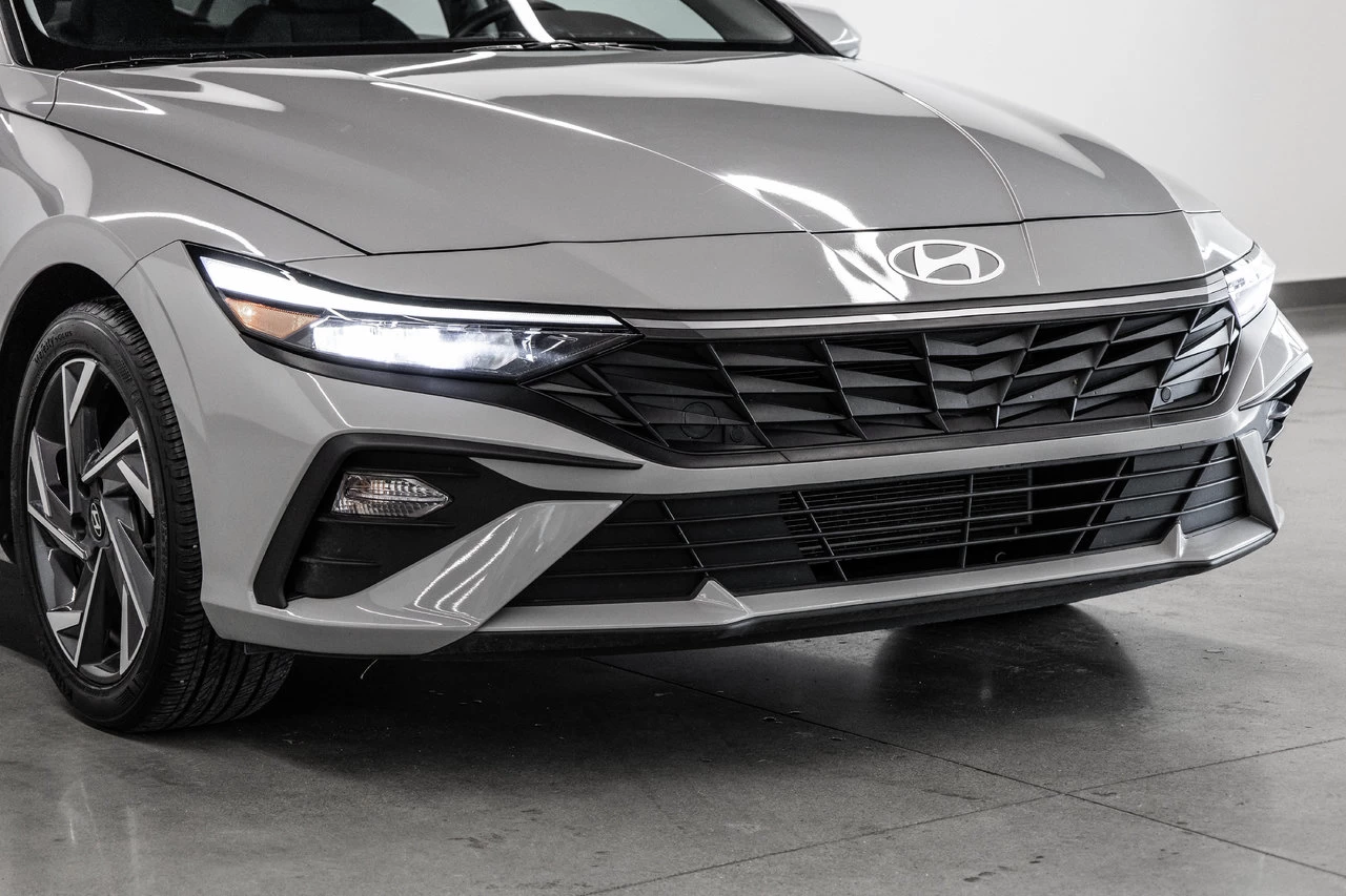 2024 Hyundai Elantra Preferred Tech Image principale