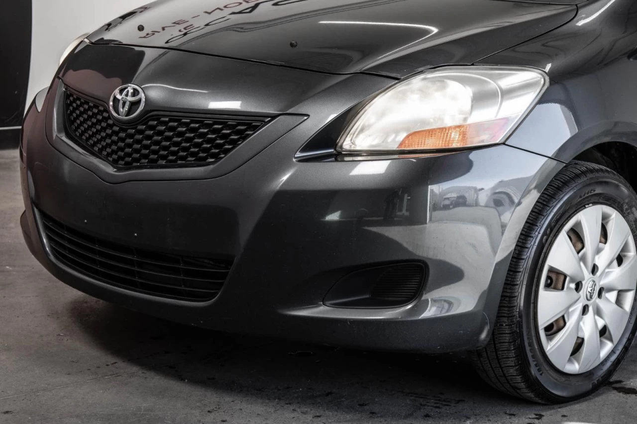 2010 Toyota Yaris Automatique + A/C BAS KM!!! Image principale