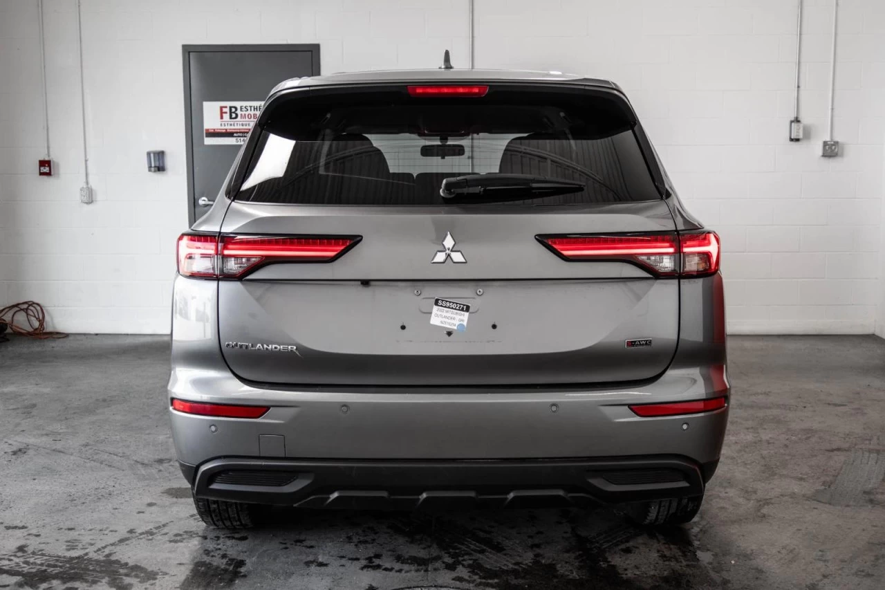 2022 Mitsubishi Outlander ES S-AWC SIEGES.CHAUFF+CAM.RECUL+BLUETOOTH+MAGS Image principale