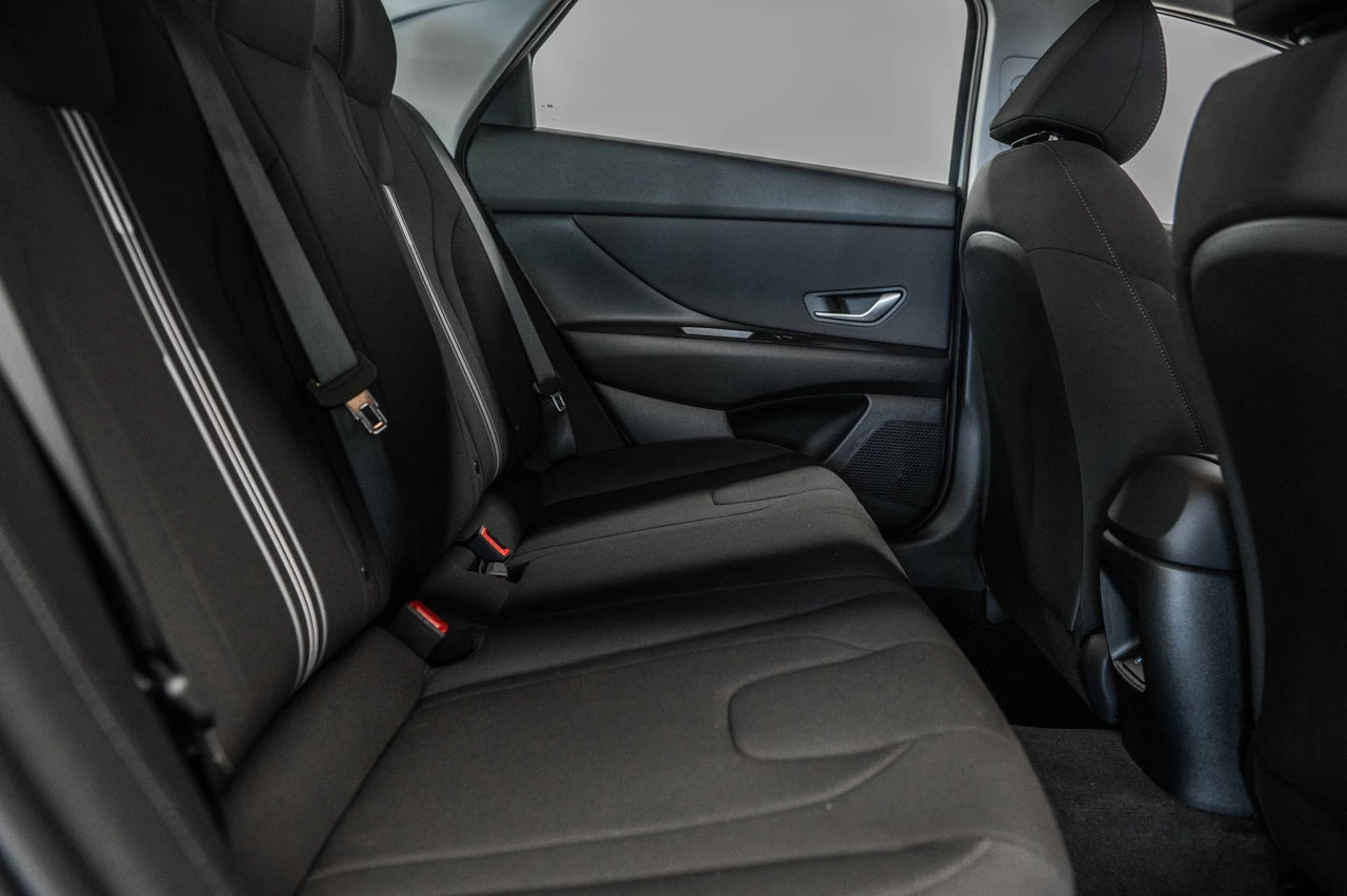 2025 Hyundai Elantra Preferred Main Image