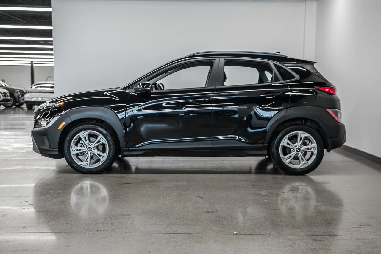 2022 Hyundai Kona Preferred Main Image