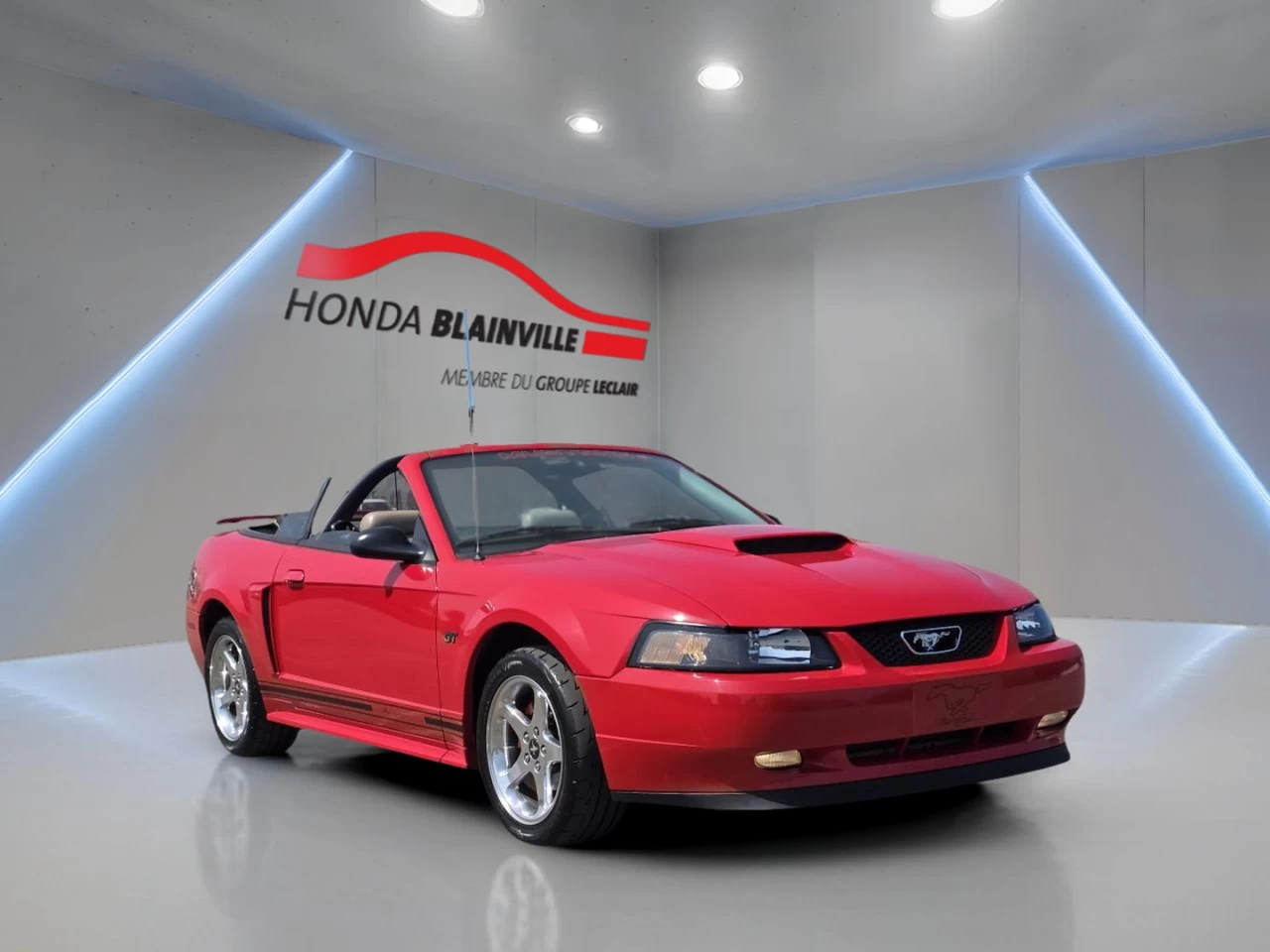 2003 Ford Mustang 2dr Convertible GT Main Image
