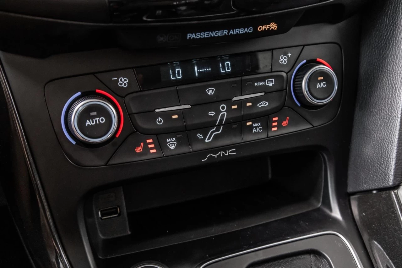 2016 Ford Focus Titanium NAVI+TOIT.OUVRANT+CUIR+CAM.RECUL Image principale
