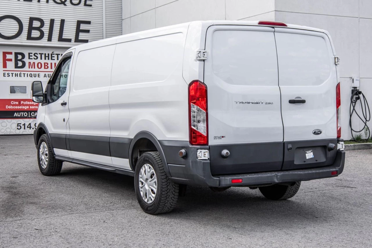 2017 Ford Transit Cargo Van T-250 148" Low Rf - GARANTIE 1 AN Main Image