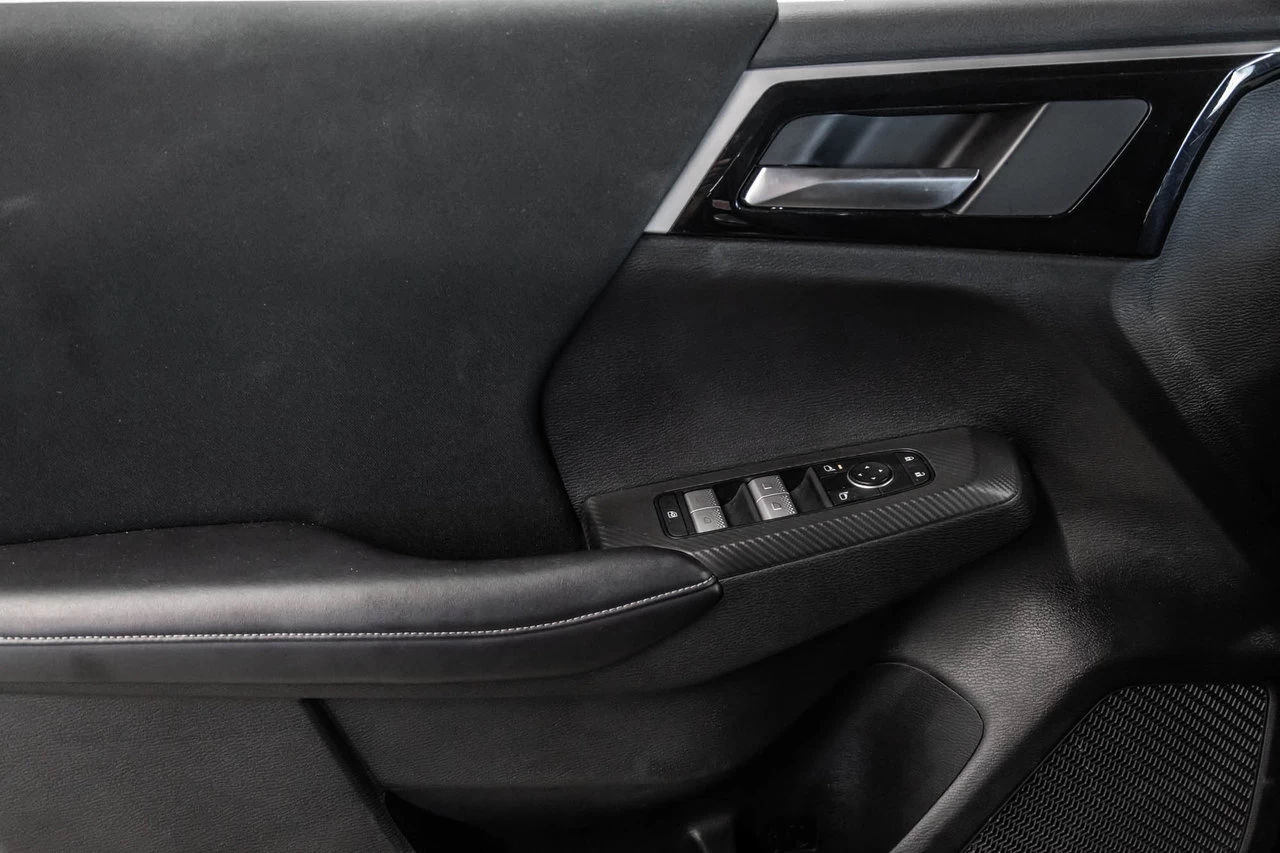 2024 Mitsubishi Outlander Es Awd 7pass Main Image