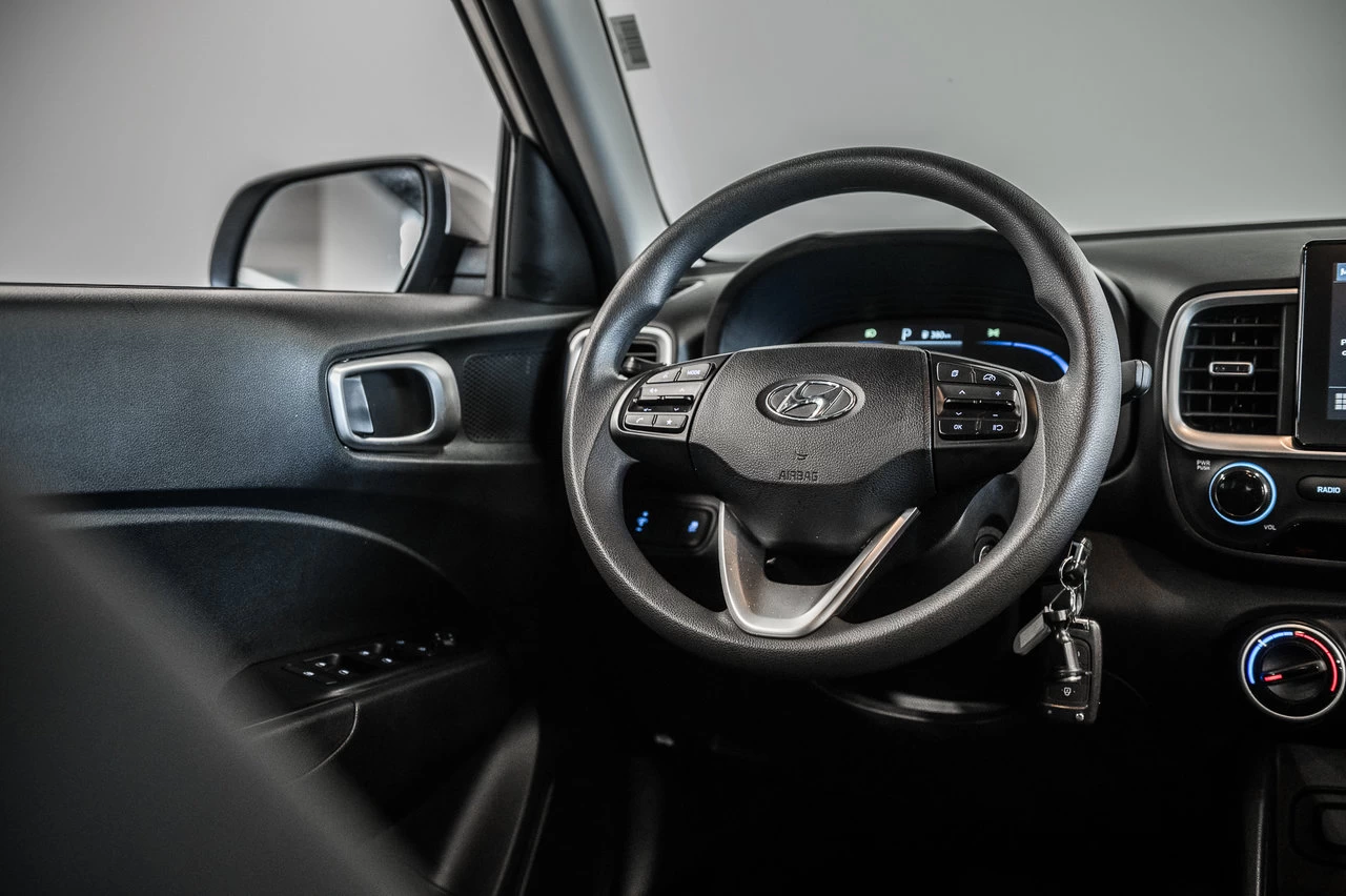 2024 Hyundai Venue Essential Main Image