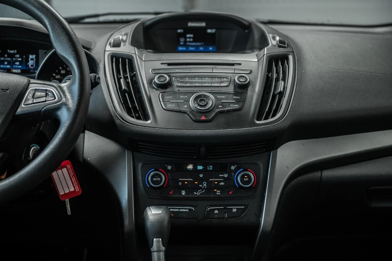 2017 Ford Escape Automatique 4WD SE Main Image